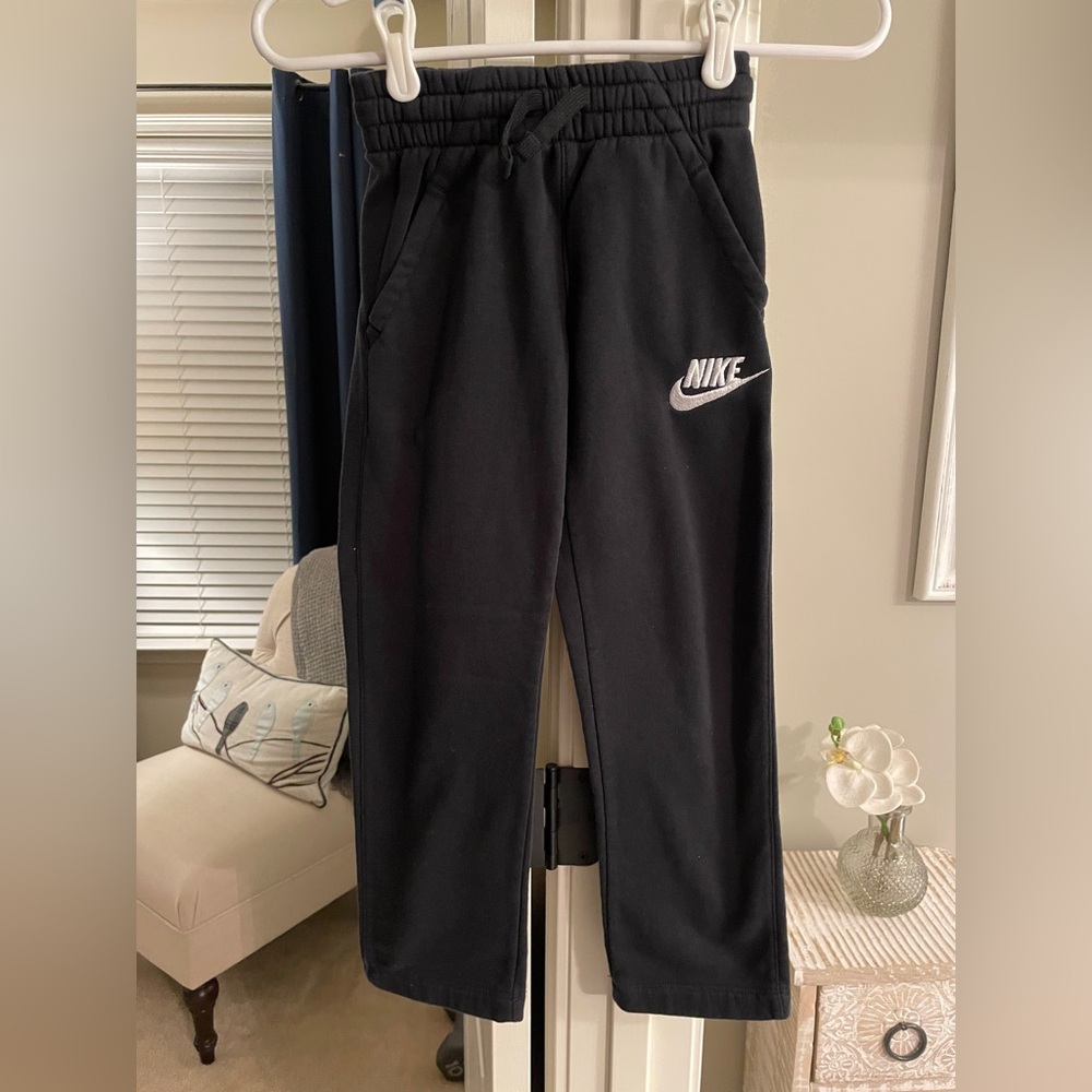 Nike Club Fleece Sweatpants - Youth XS (Bundle for Discount)